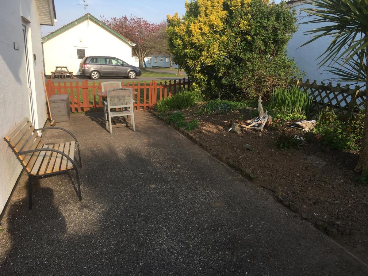 Number 43 The Gower Holiday Village Swansea Bagian luar foto